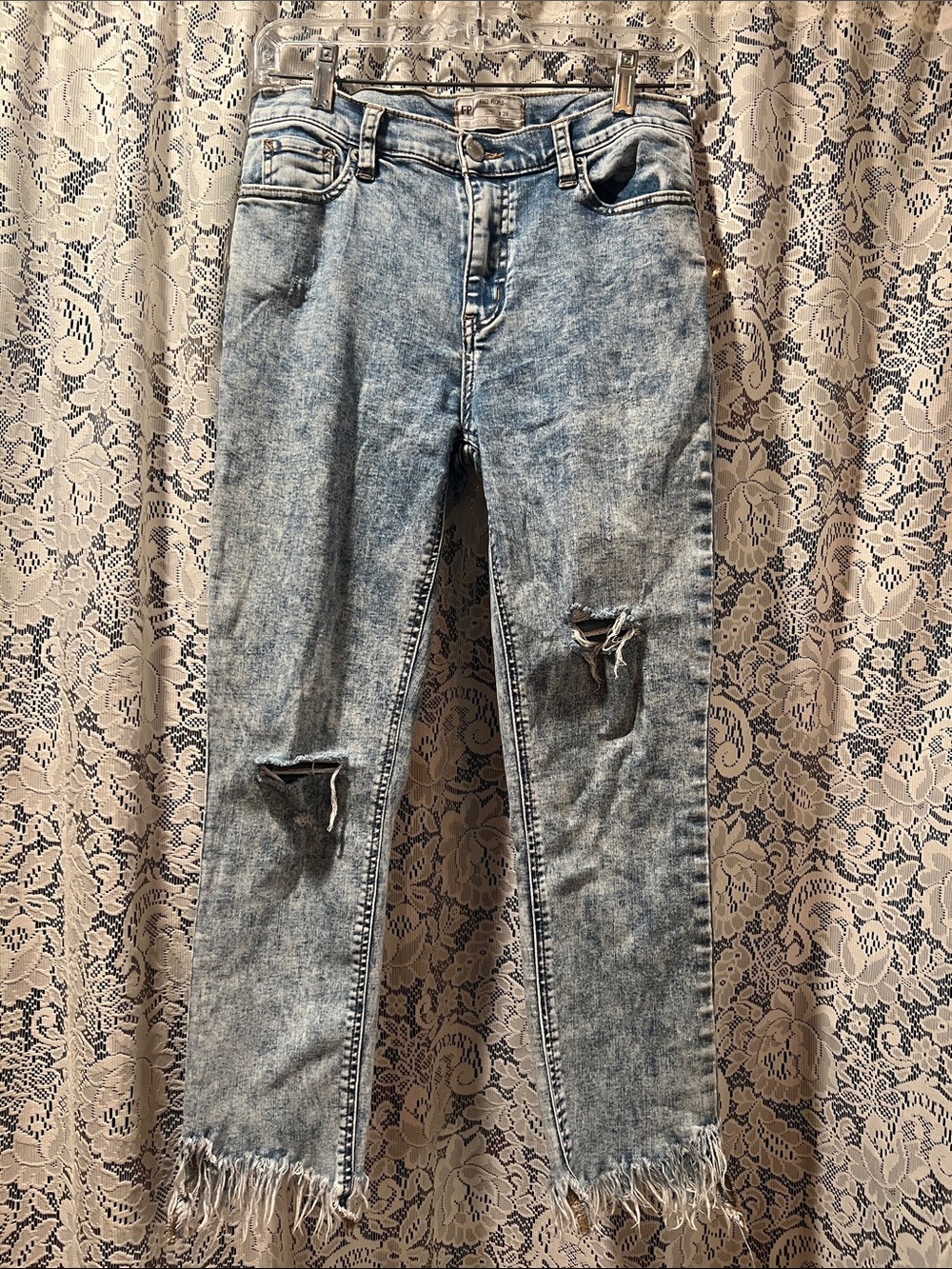 Free People Light Blue Acid Wash Straight Leg Jeans with Frayed Hem Size 29